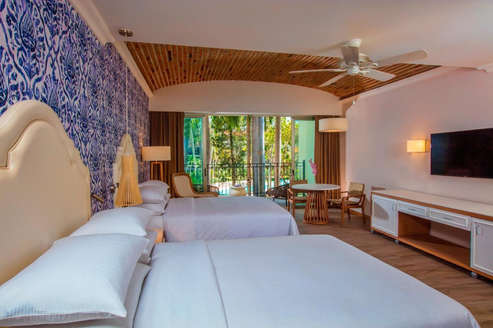 Suite with Private Pool