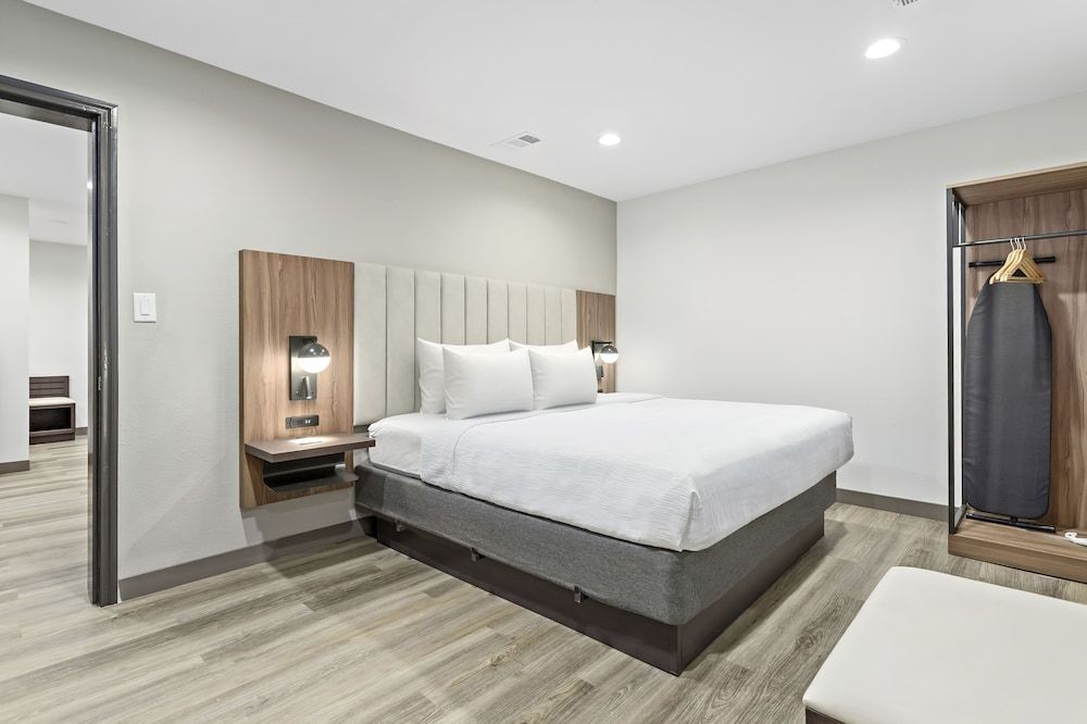 Suite, Multiple Beds, Non Smoking