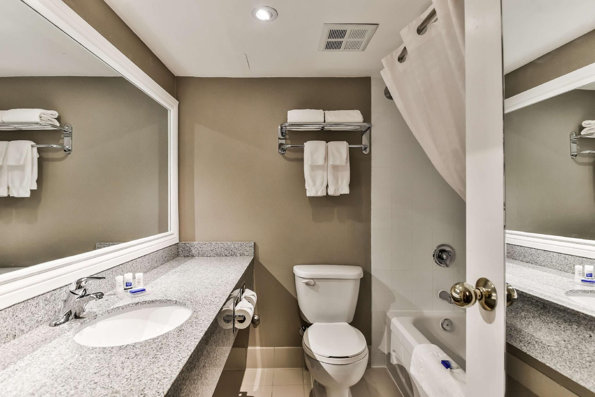 2 queen beds, nonsmoking