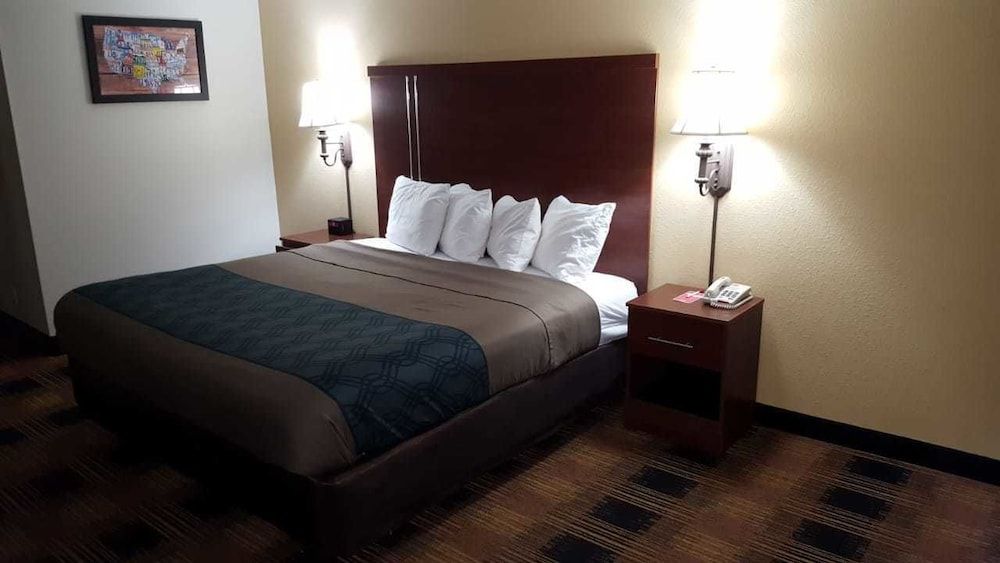 Standard Room, 1 King Bed, Non Smoking