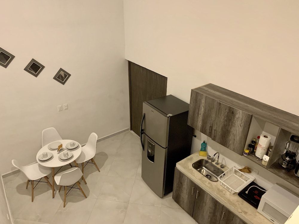 SILVERSANDS Hotel Boutique - 5Th Ave LOFT KING SUITE 2