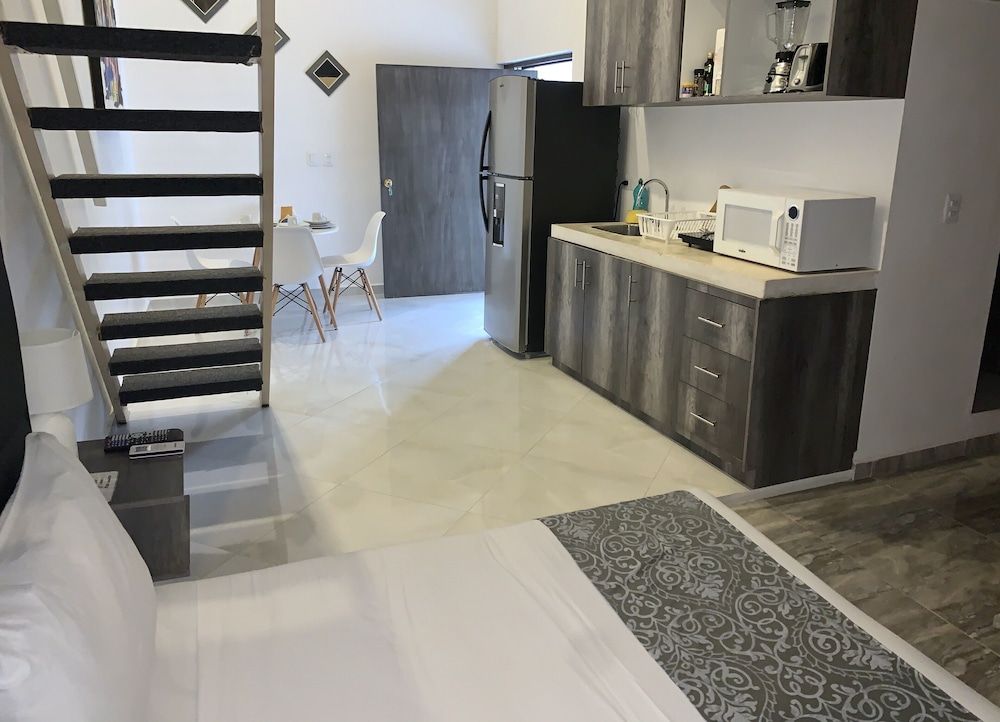 SILVERSANDS Hotel Boutique - 5Th Ave LOFT KING SUITE 3