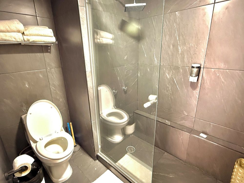 Condo in Ocean Front Resort Apartment, 2 Bedrooms, Kitchenette, Beachside 8