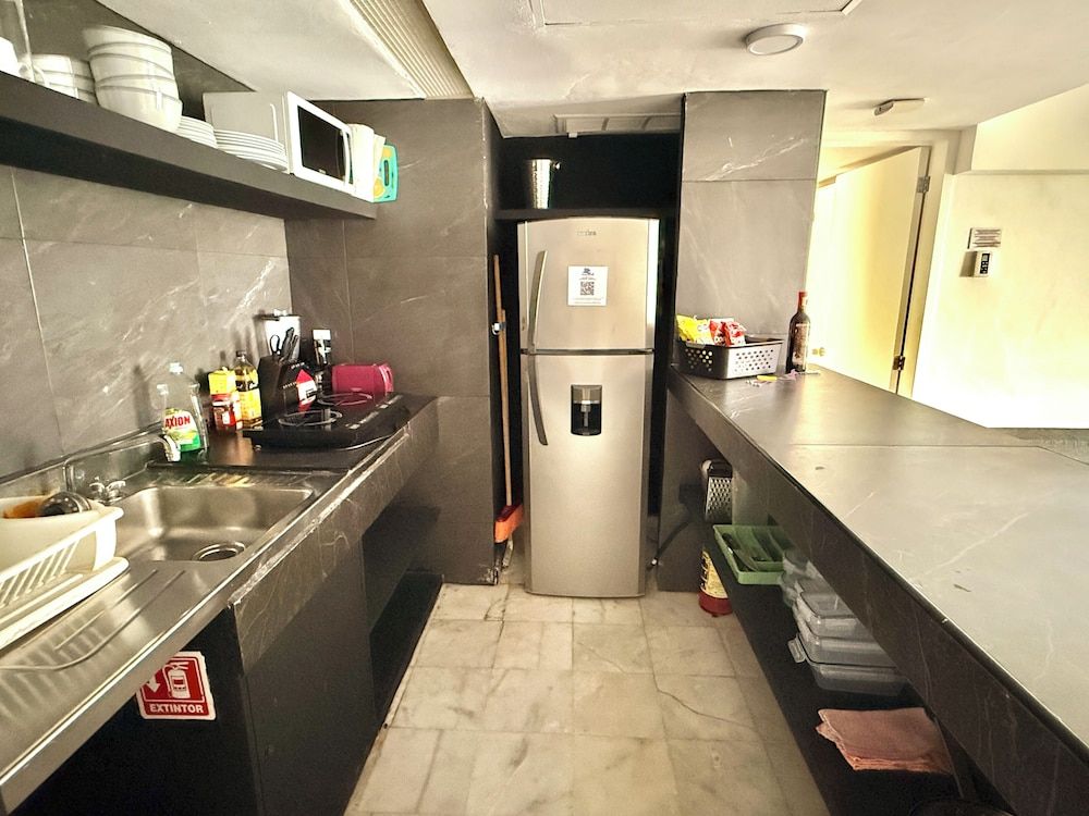 Condo in Ocean Front Resort Apartment, 2 Bedrooms, Kitchenette, Beachside 6