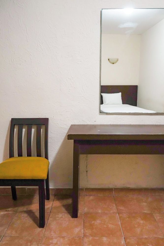 OYO Hotel Plaza Veracruz Centro Historico Standard Twin Room, 2 Twin Beds 11