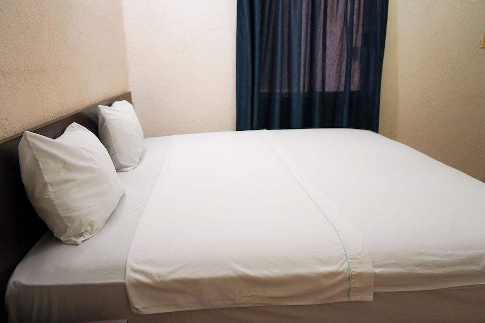 OYO Hotel Plaza Veracruz Centro Historico Superior Double Room, 1 King Bed 10