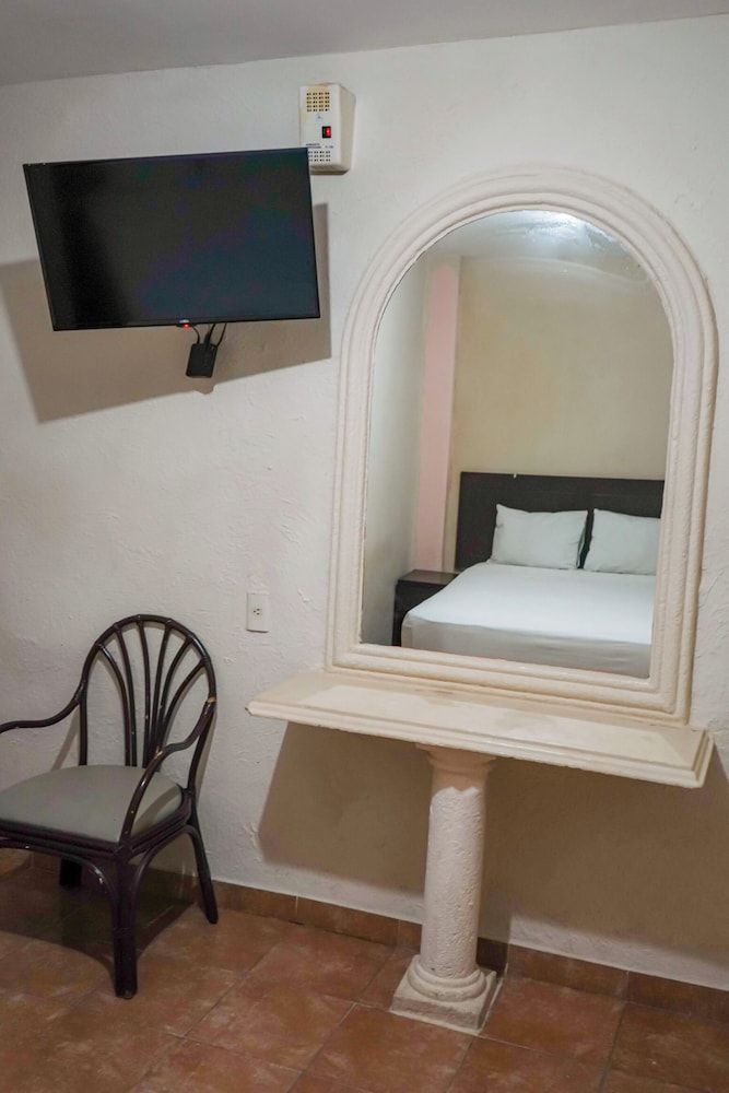 OYO Hotel Plaza Veracruz Centro Historico Standard Double Room, 1 Double Bed 11