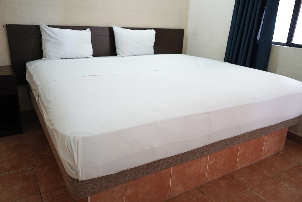 OYO Hotel Plaza Veracruz Centro Historico Superior Double Room, 1 King Bed 2