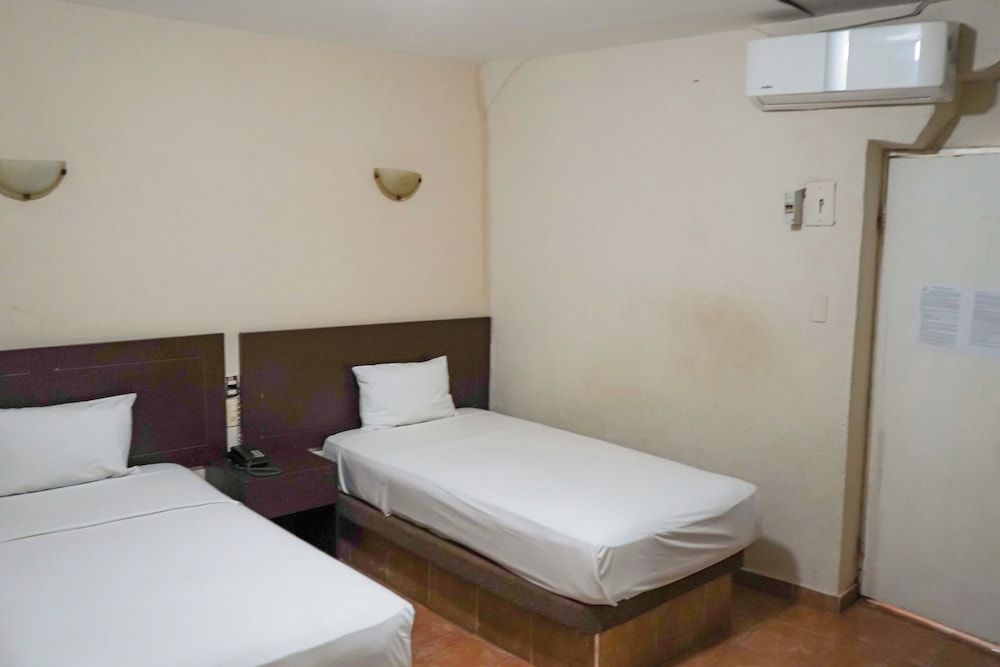 OYO Hotel Plaza Veracruz Centro Historico Standard Twin Room, 2 Twin Beds 5