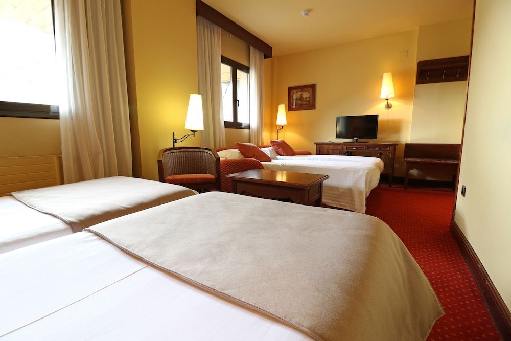 RVHotels Tuca Superior Room (Familiar 2 adults + 1 child)