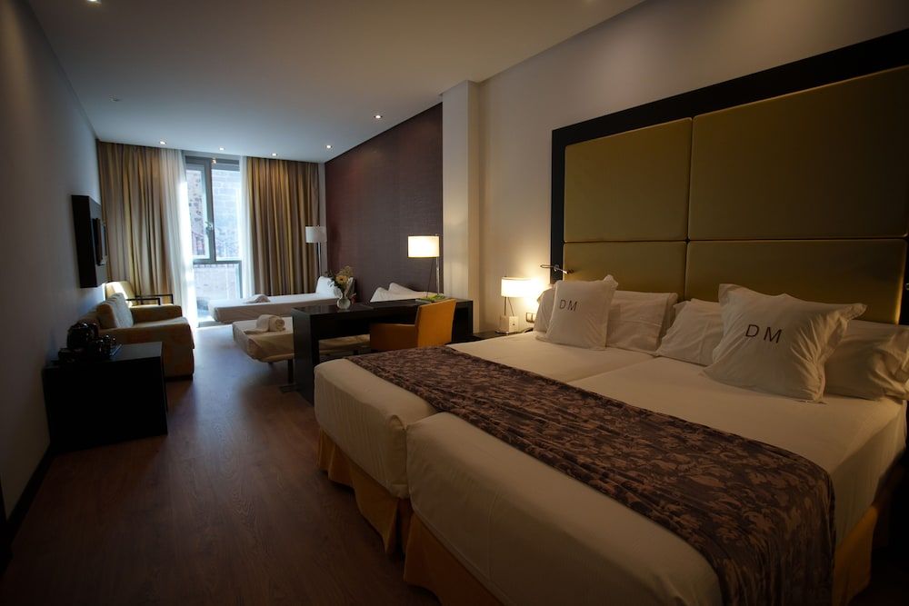 Gran Hotel Don Manuel Family Room 8