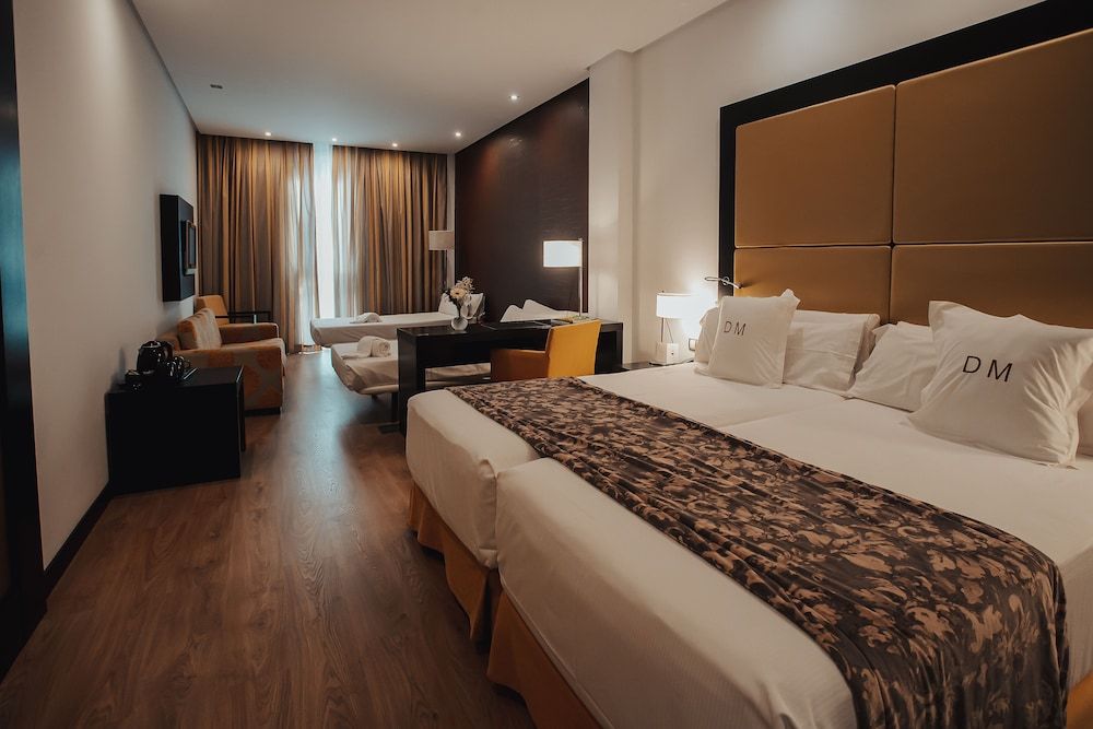 Gran Hotel Don Manuel Family Room 10