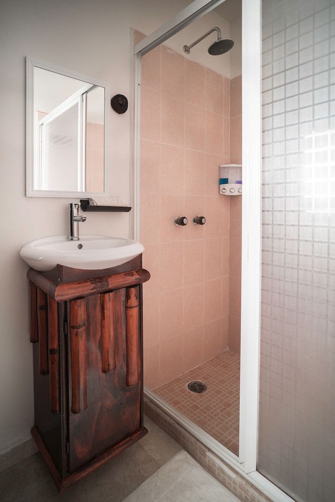 Hotel Quinta Moctezuma Standard Room, 1 King Bed, Pool View, Garden Area 4