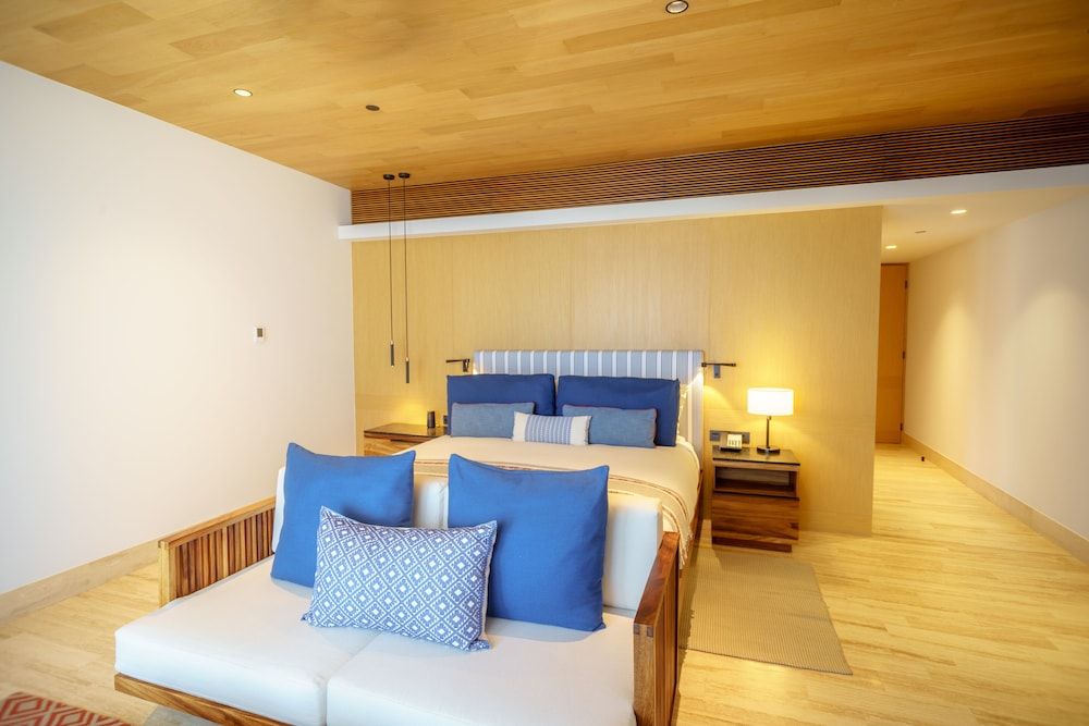Room, Multiple Beds, Ocean View (Residence - Kings and Bunks)