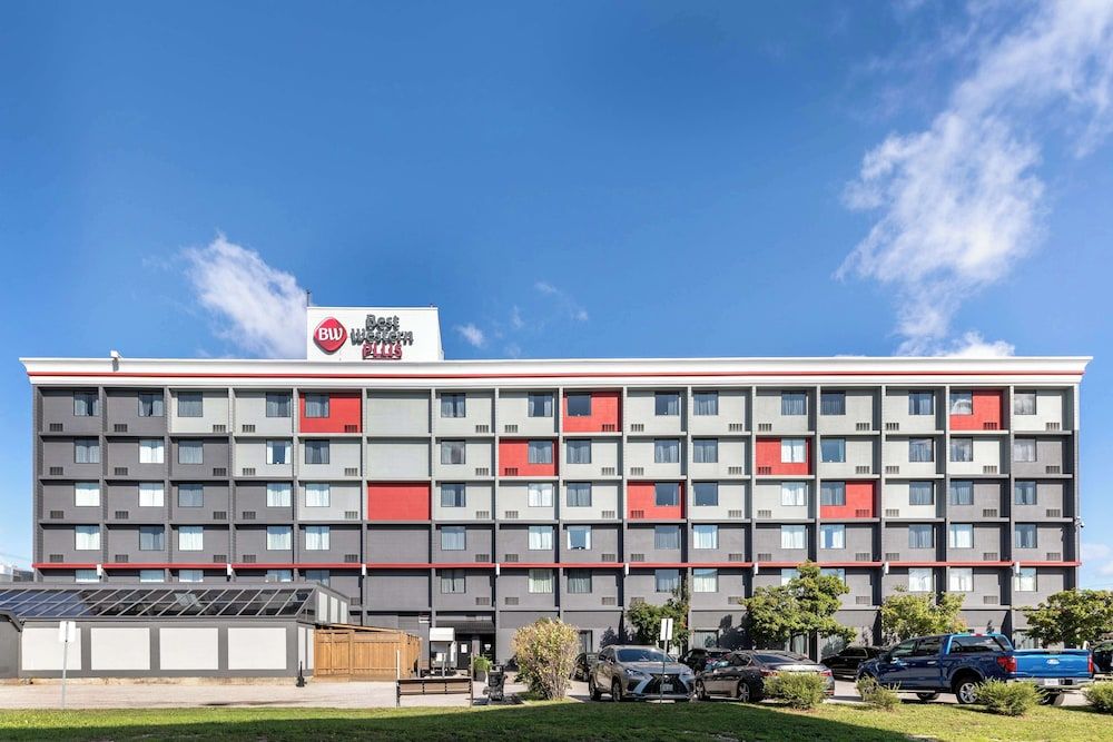 undefined Best Western Plus Toronto Airport Hotel 7