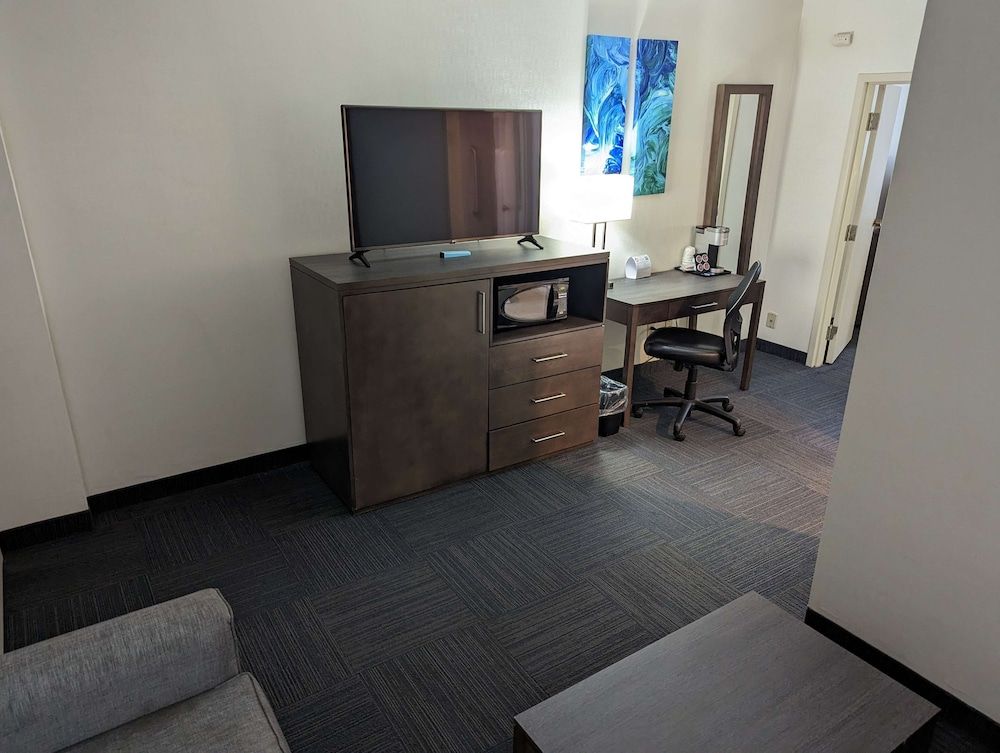 undefined Best Western Plus Toronto Airport Hotel 5