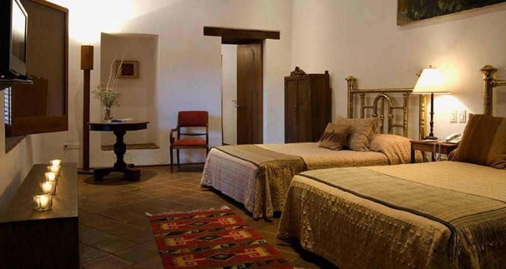 Chapulines, 2 double beds