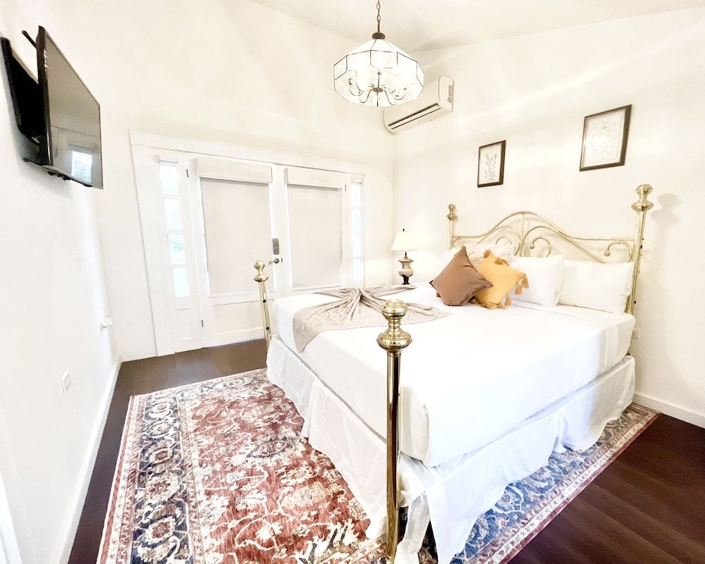 La Villa de Adelina The Rose Room 3