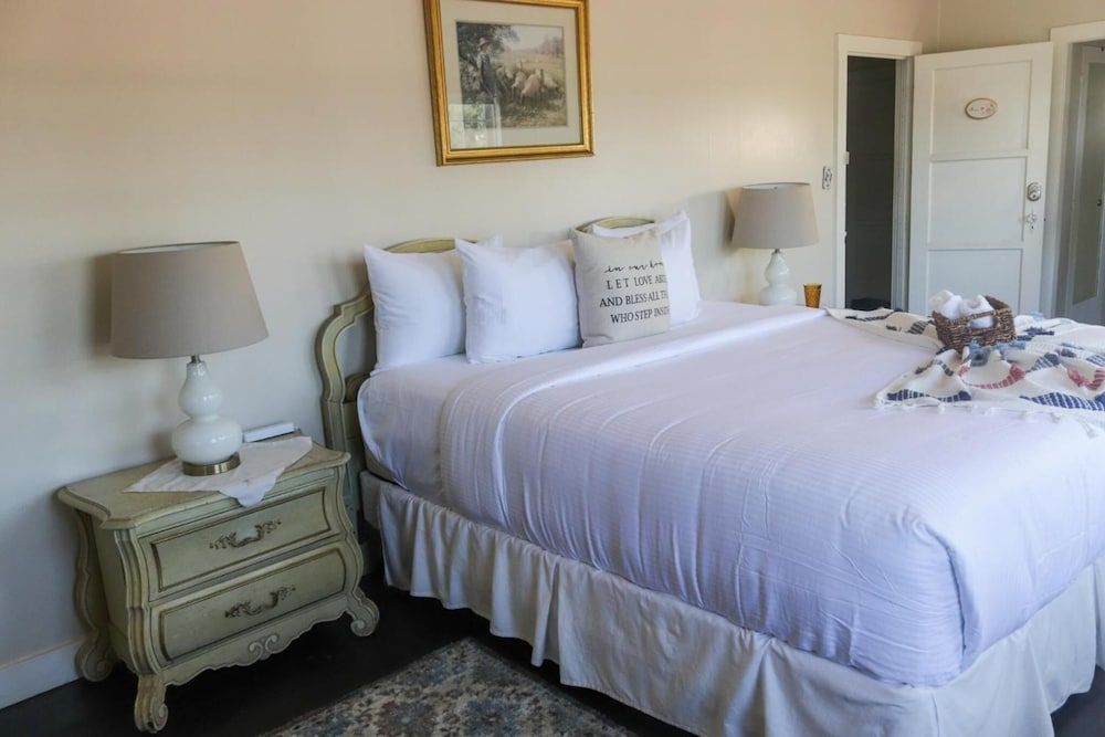 La Villa de Adelina The Rose Room 2