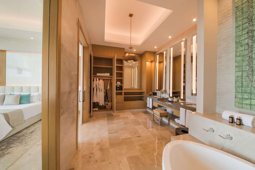 Presidential Suite (Serenity Club Ocean Front)