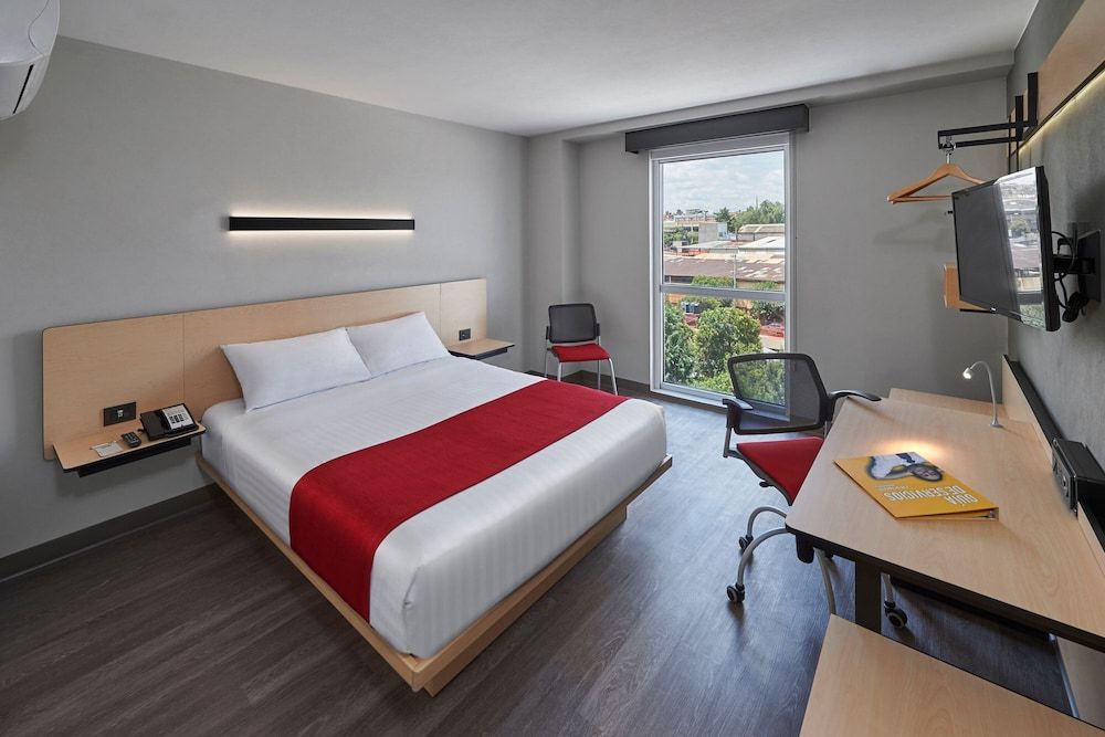 City Express by Marriott Ciudad de México Tlalnepantla Room, 1 Queen Bed