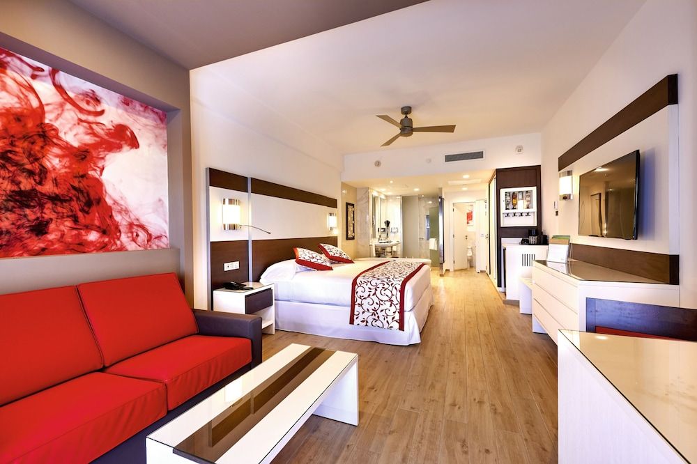 Junior Suite, Oceanfront (U)