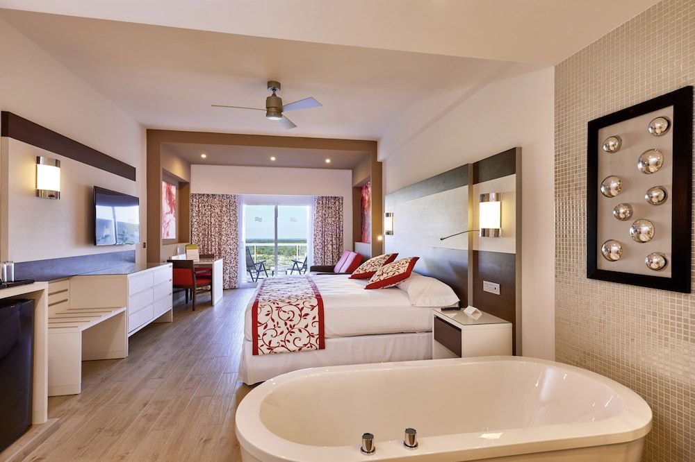 Junior Suite, Ocean View (B2C-US)
