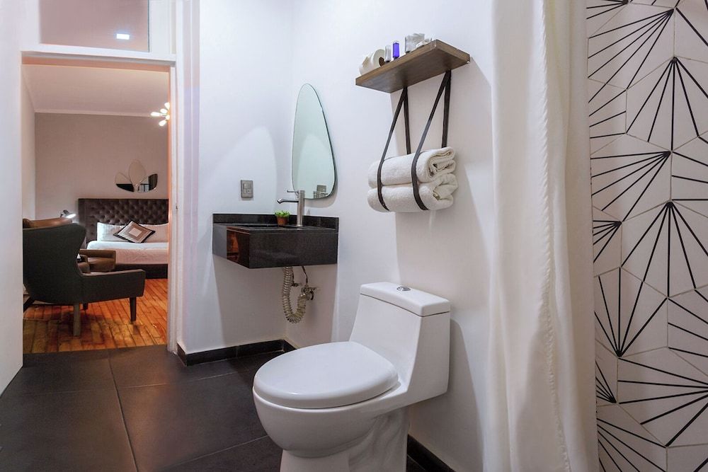 Suites Alcazar Standard Suite 18