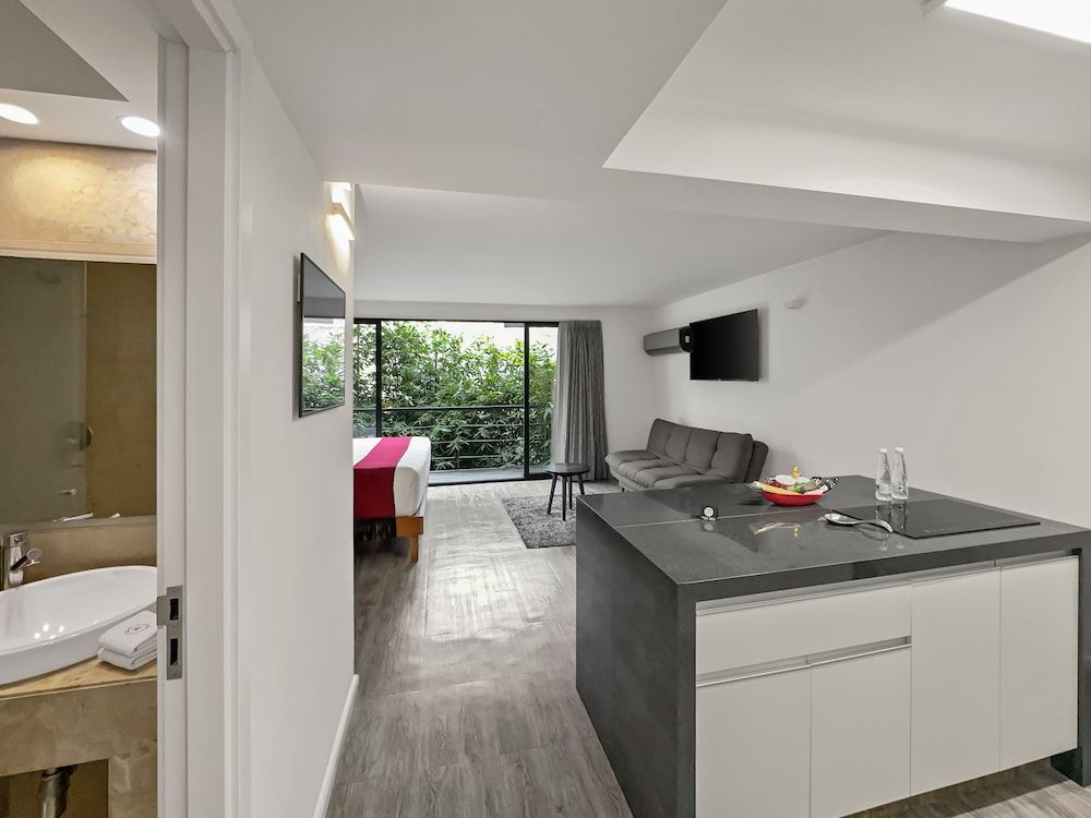 undefined Armonik Suites 4