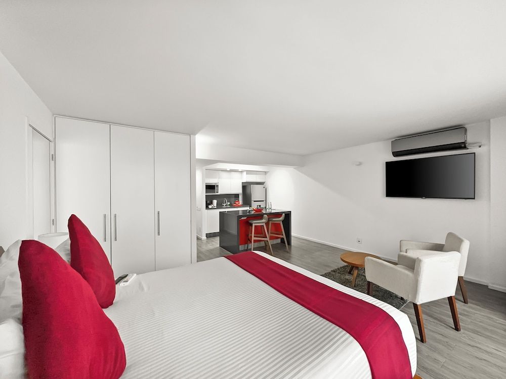 Armonik Suites Deluxe Suite, 1 Queen Bed 2