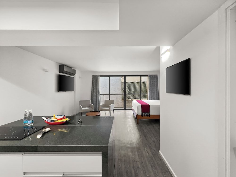 Armonik Suites Deluxe Suite, 1 Queen Bed 3