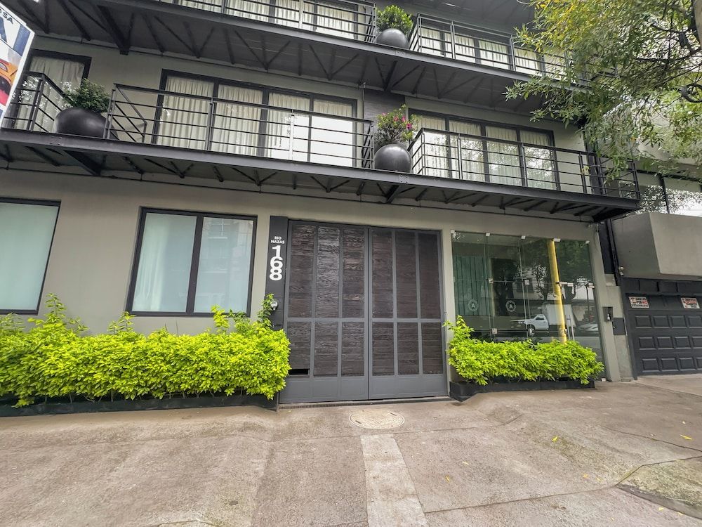 undefined Armonik Suites 7