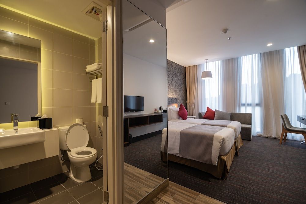 Ramada by Wyndham Meridin Johor Bahru Deluxe East Wing 4