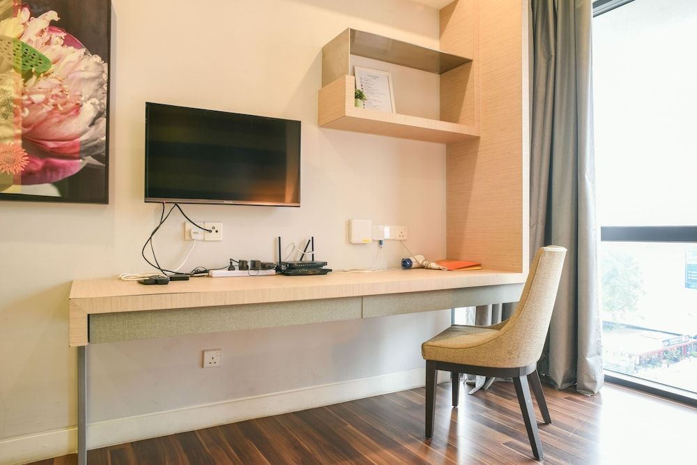 D'Majestic Place by Widebed Basic Double Room, 1 King Bed, Accessible 11