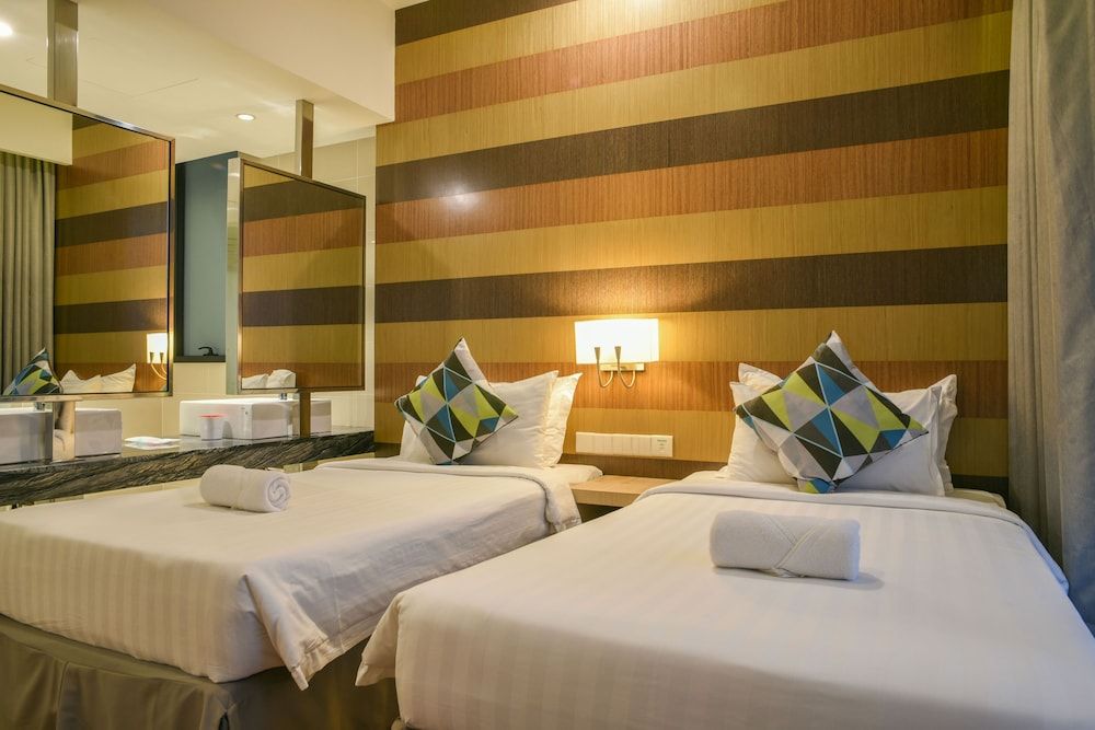 D'Majestic Place by Widebed