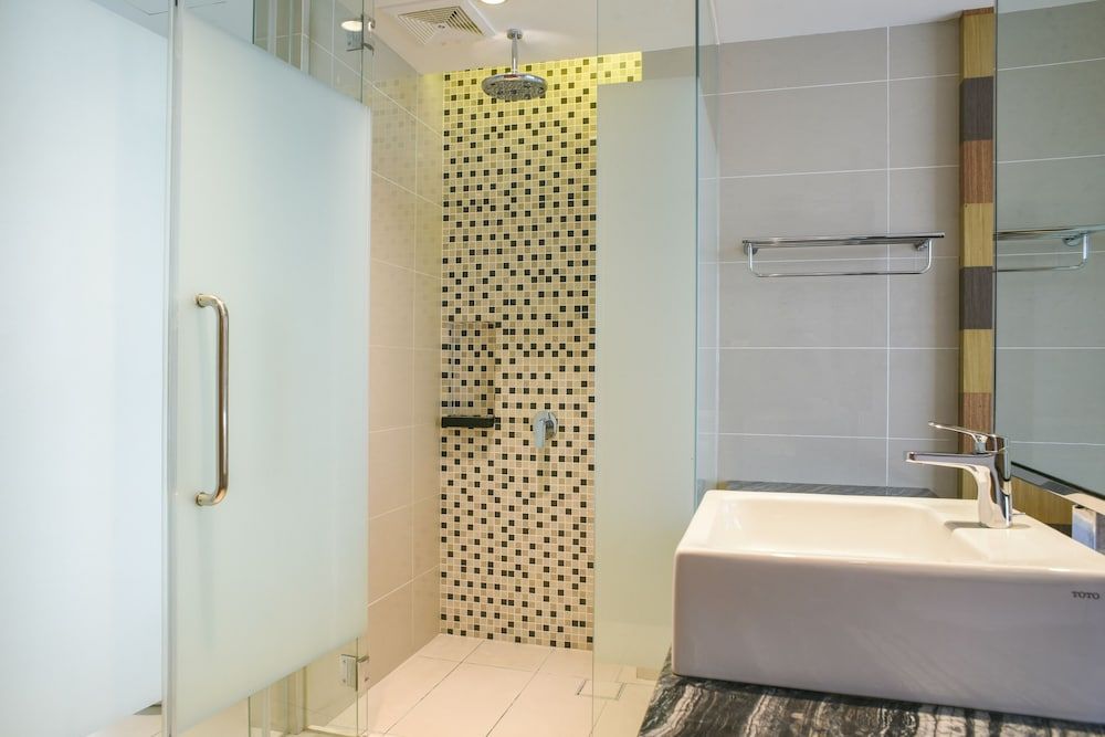 D'Majestic Place by Widebed Basic Twin Room, 2 Twin Beds 6