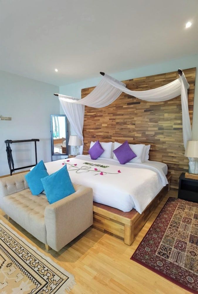 Ambong Pool Villas Villa Tirai