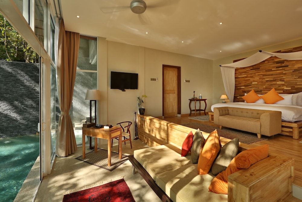 Ambong Pool Villas Villa Tirai 2