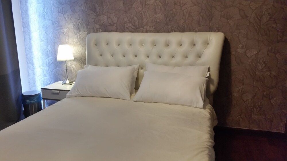 undefined Silverscape Family Studio Suite 6