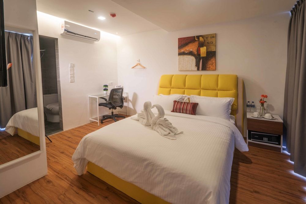 My Sj Hotel Family Suite, 2 Queen Beds, City View 5