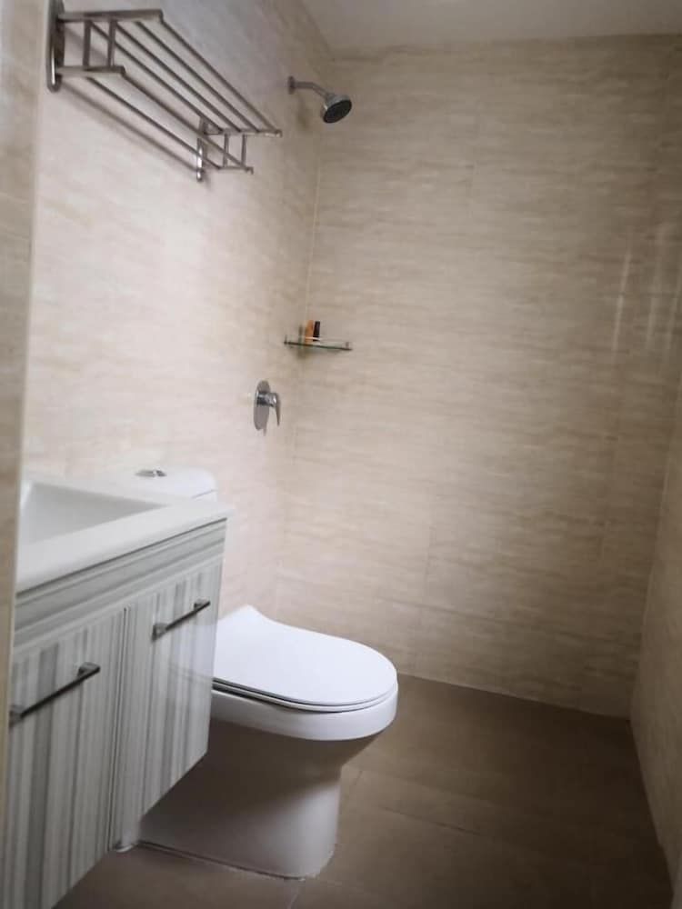 undefined LoLex Hotel 7