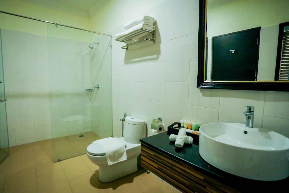 Aava Malacca Hotel Classic Room, 1 King Bed, No Windows 4