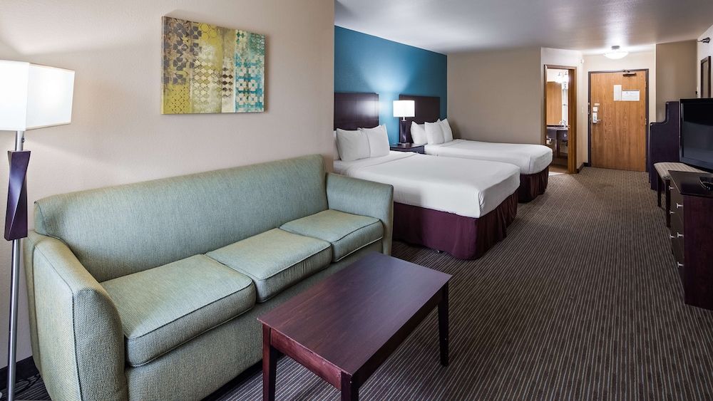 Best Western Galena Inn & Suites Standard Room, 2 Queen Beds, Non Smoking, Refrigerator & Microwave 2