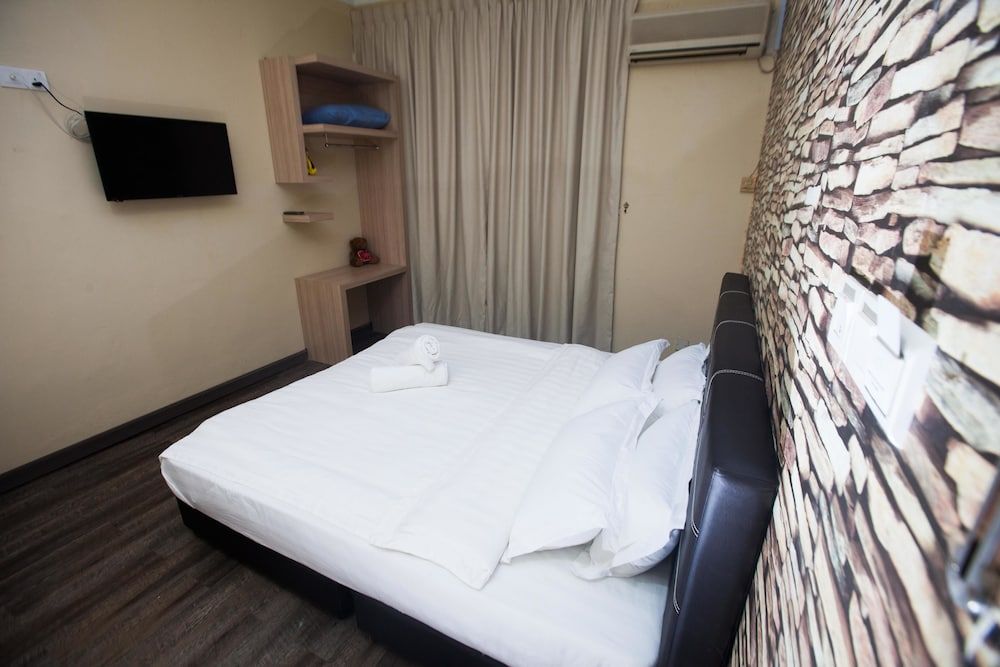 Natol Homestay - LA Tabuan Jaya House, Terrace 29