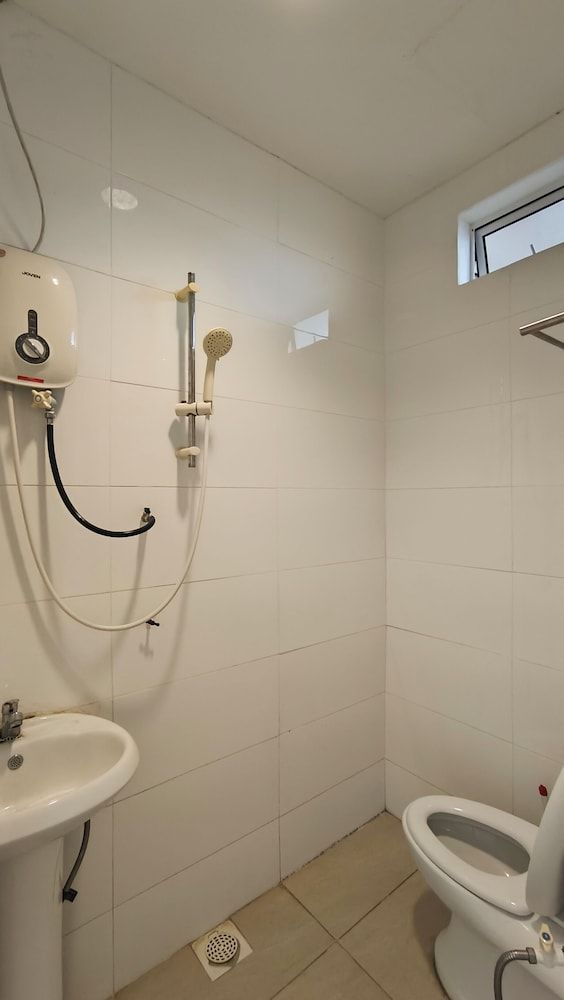 Natol Homestay - LA Tabuan Jaya House, Terrace 32