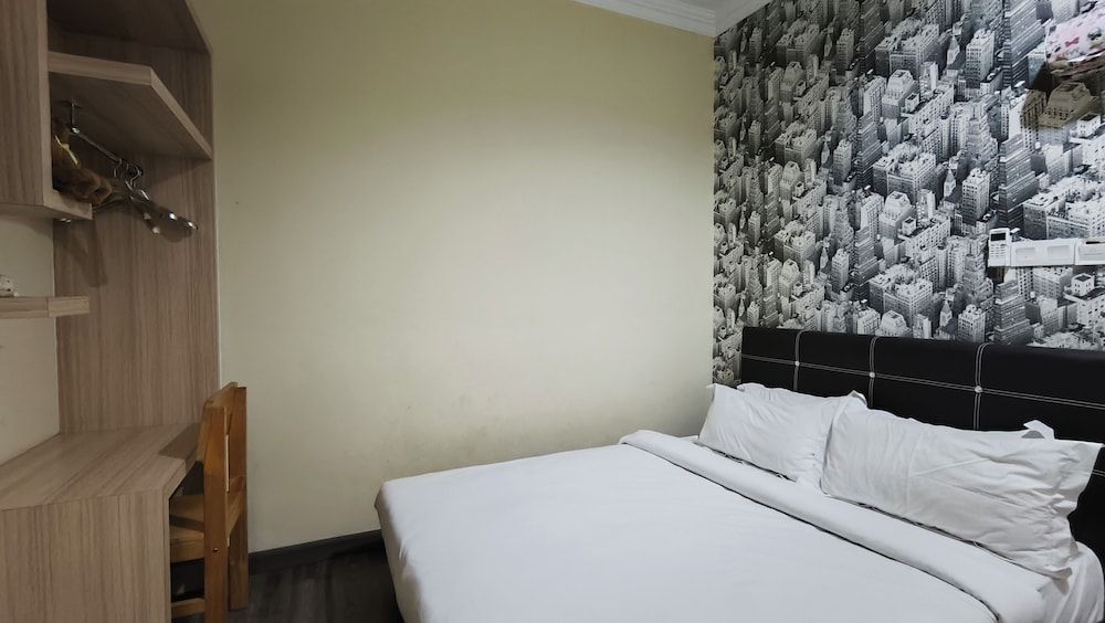 Natol Homestay - LA Tabuan Jaya House, Terrace 22