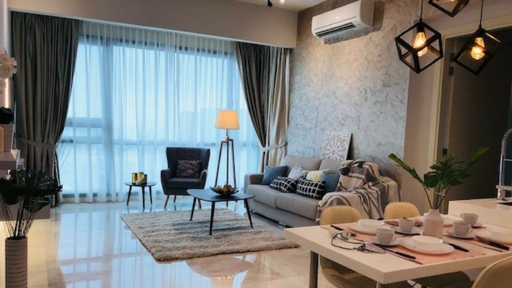 undefined Vogue Suites One by Joe 3