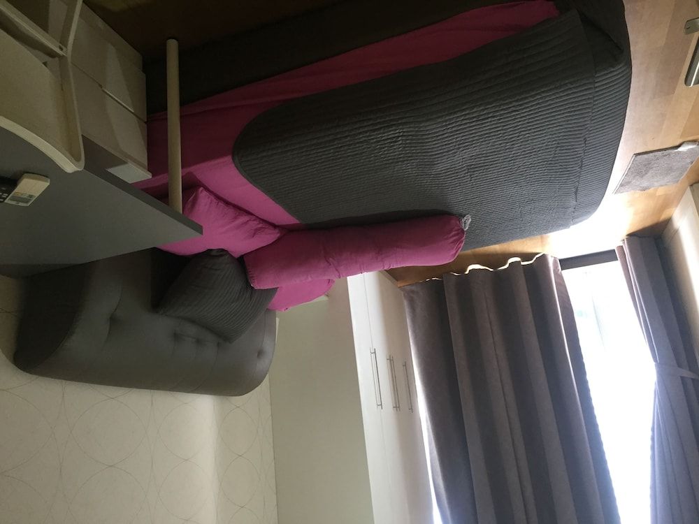 undefined 6 Cap Square 7