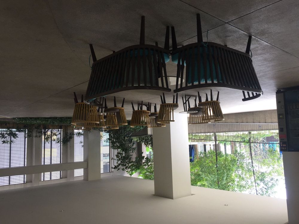 undefined 6 Cap Square 2