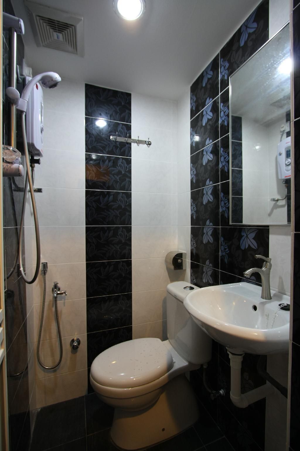 Shamrock Guest House Standard Double Room 4